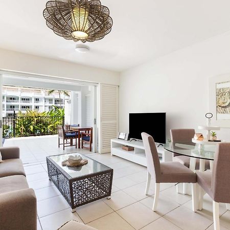 The Beach Club Premium Private Apartments Palm Cove Exteriör bild