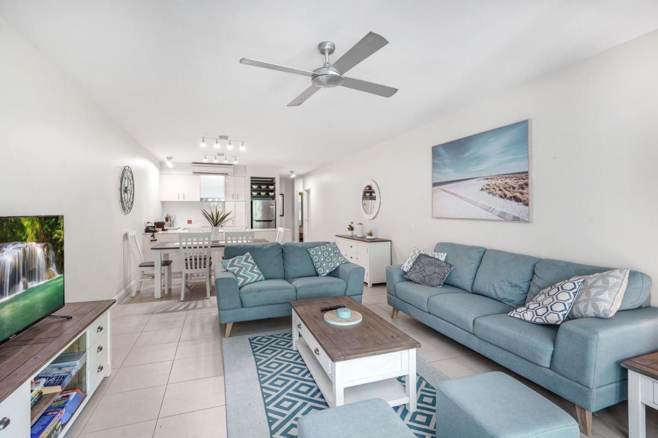 The Beach Club Premium Private Apartments Palm Cove Exteriör bild