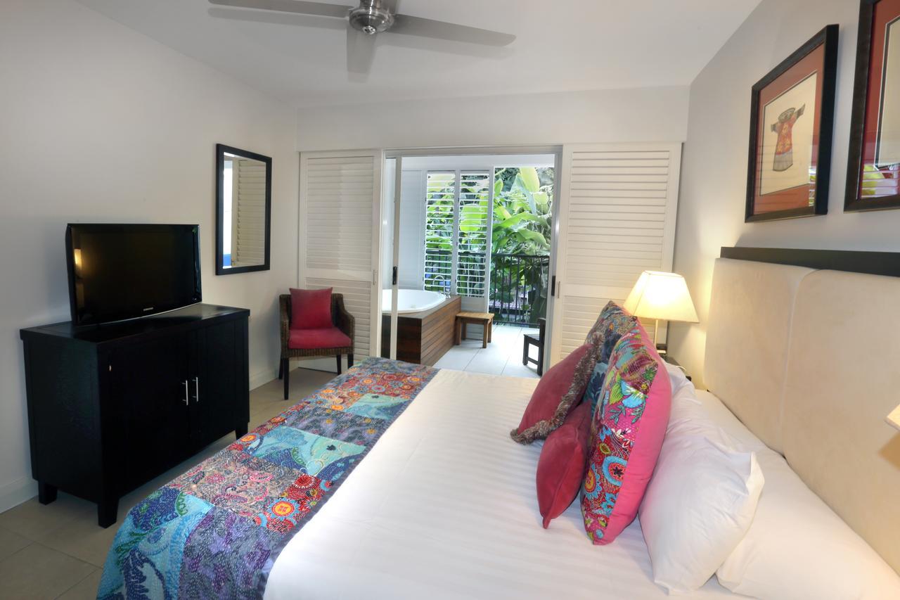 The Beach Club Premium Private Apartments Palm Cove Exteriör bild