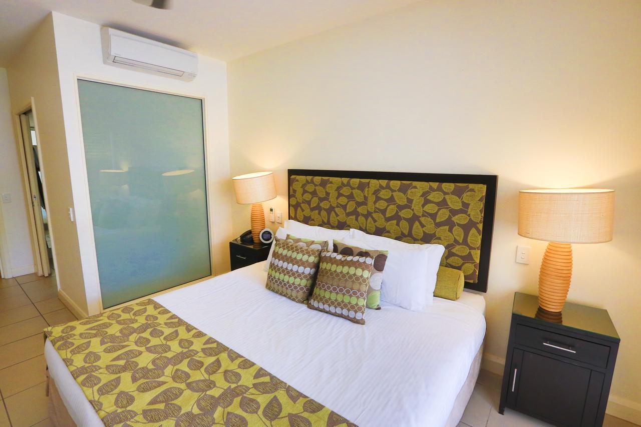 The Beach Club Premium Private Apartments Palm Cove Exteriör bild