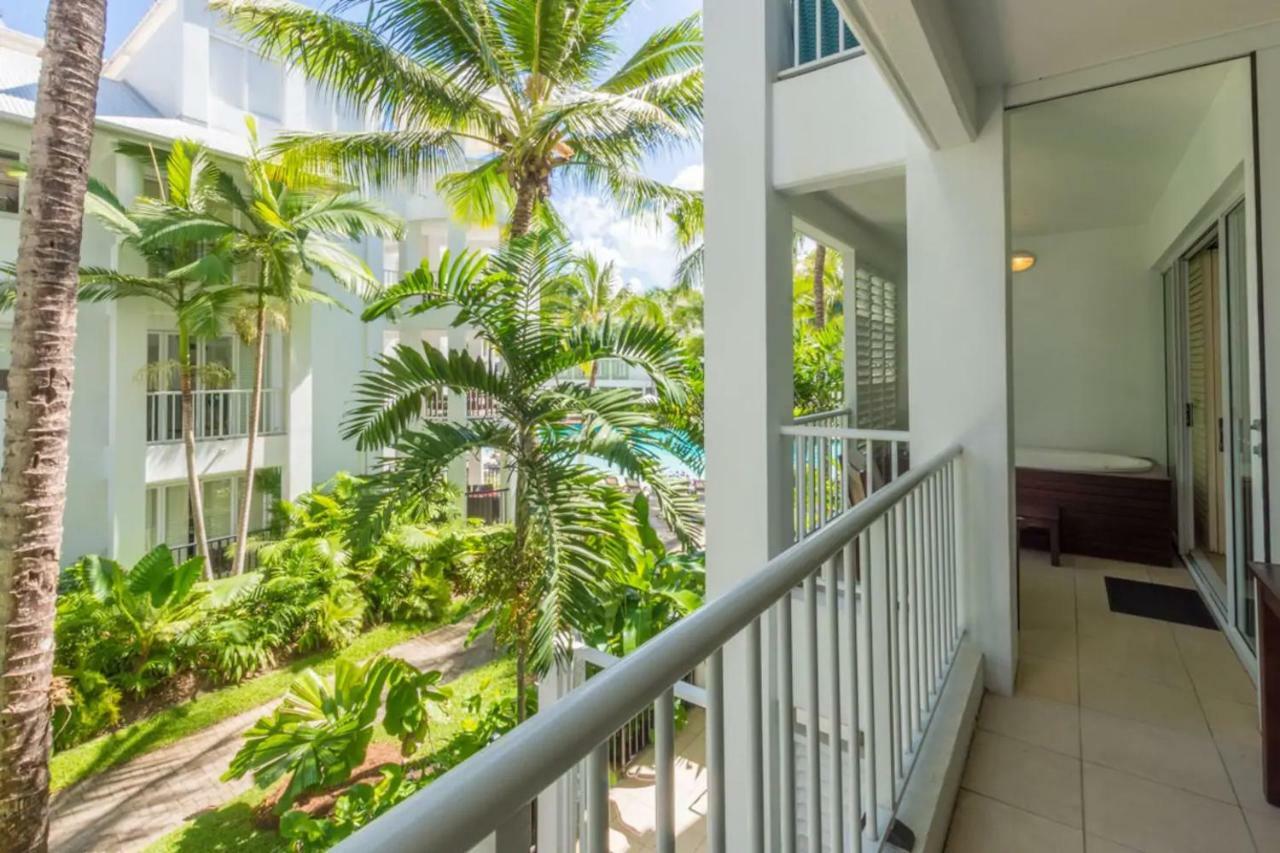 The Beach Club Premium Private Apartments Palm Cove Exteriör bild
