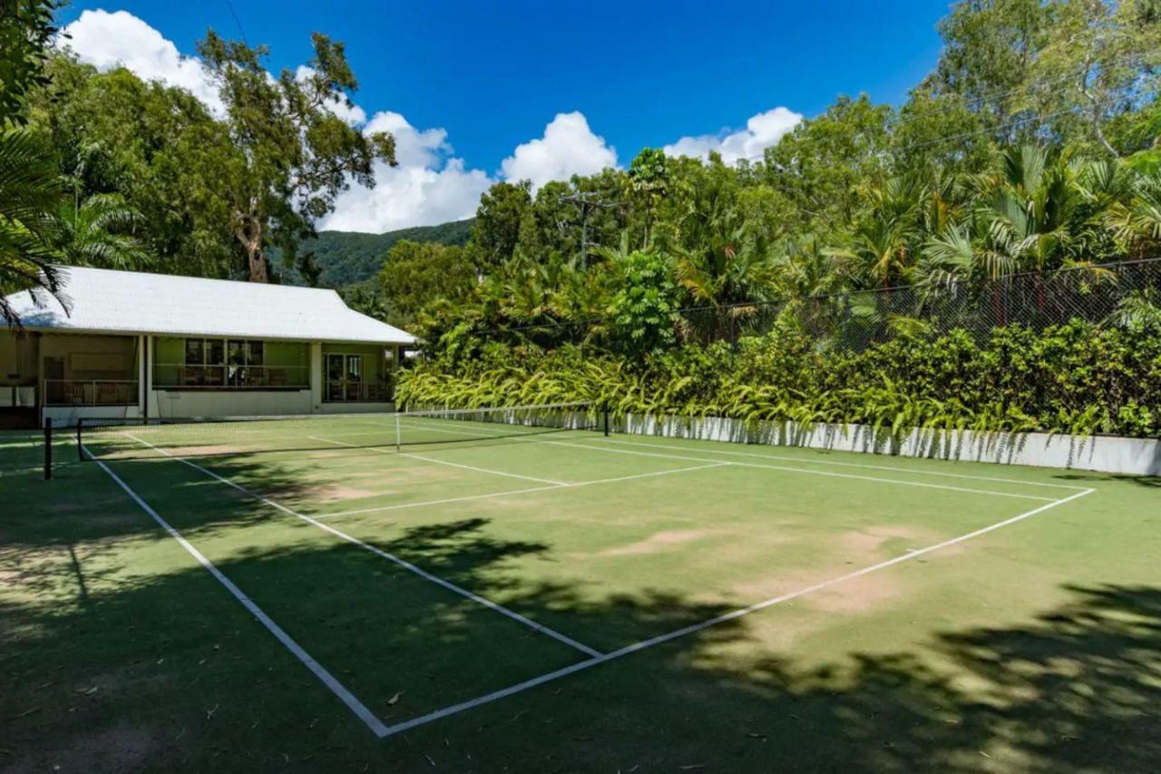 The Beach Club Premium Private Apartments Palm Cove Exteriör bild