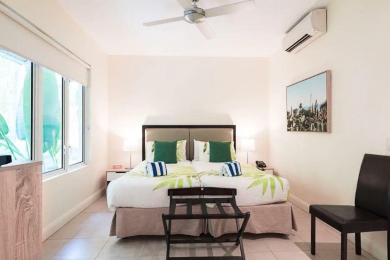 The Beach Club Premium Private Apartments Palm Cove Exteriör bild