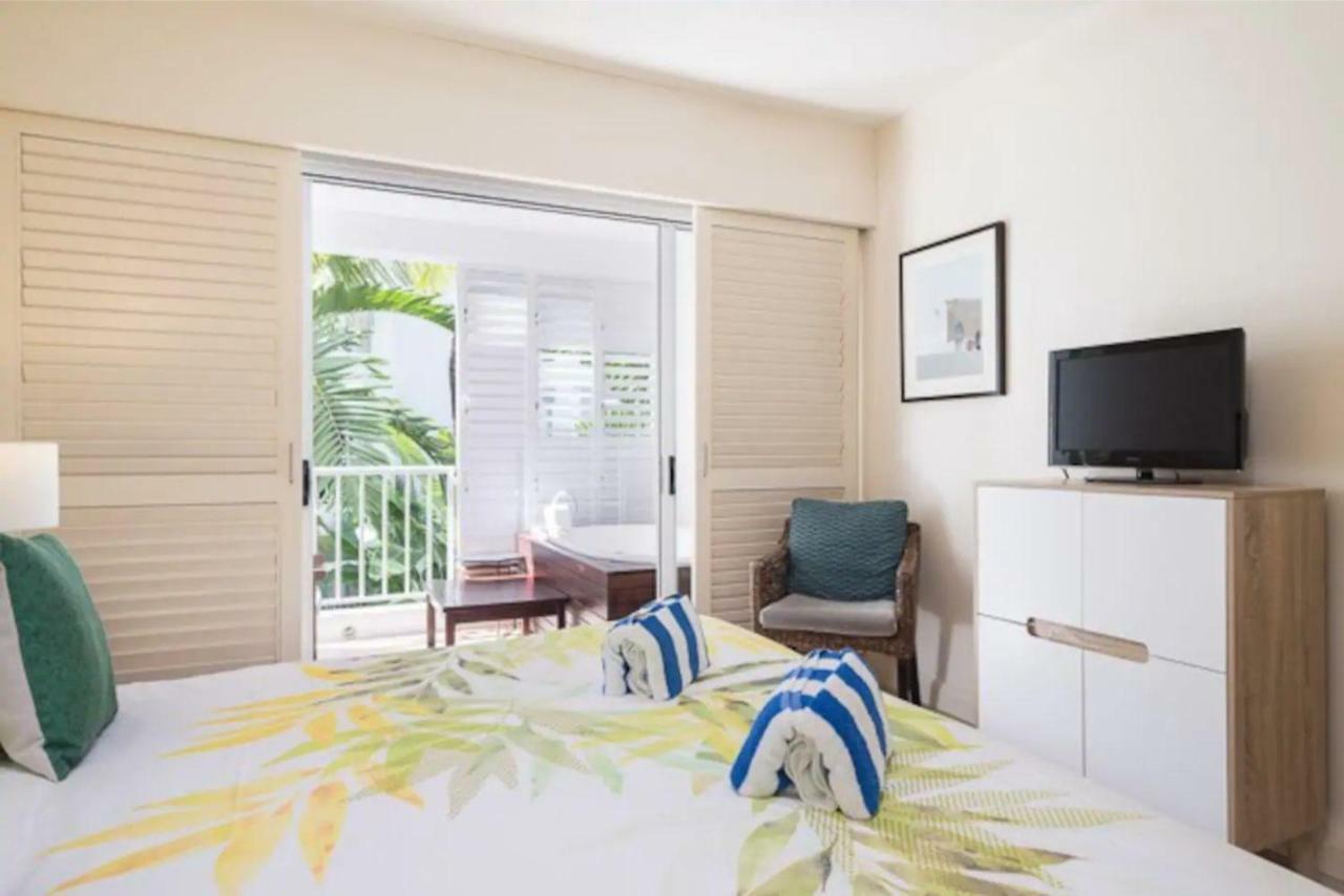 The Beach Club Premium Private Apartments Palm Cove Exteriör bild